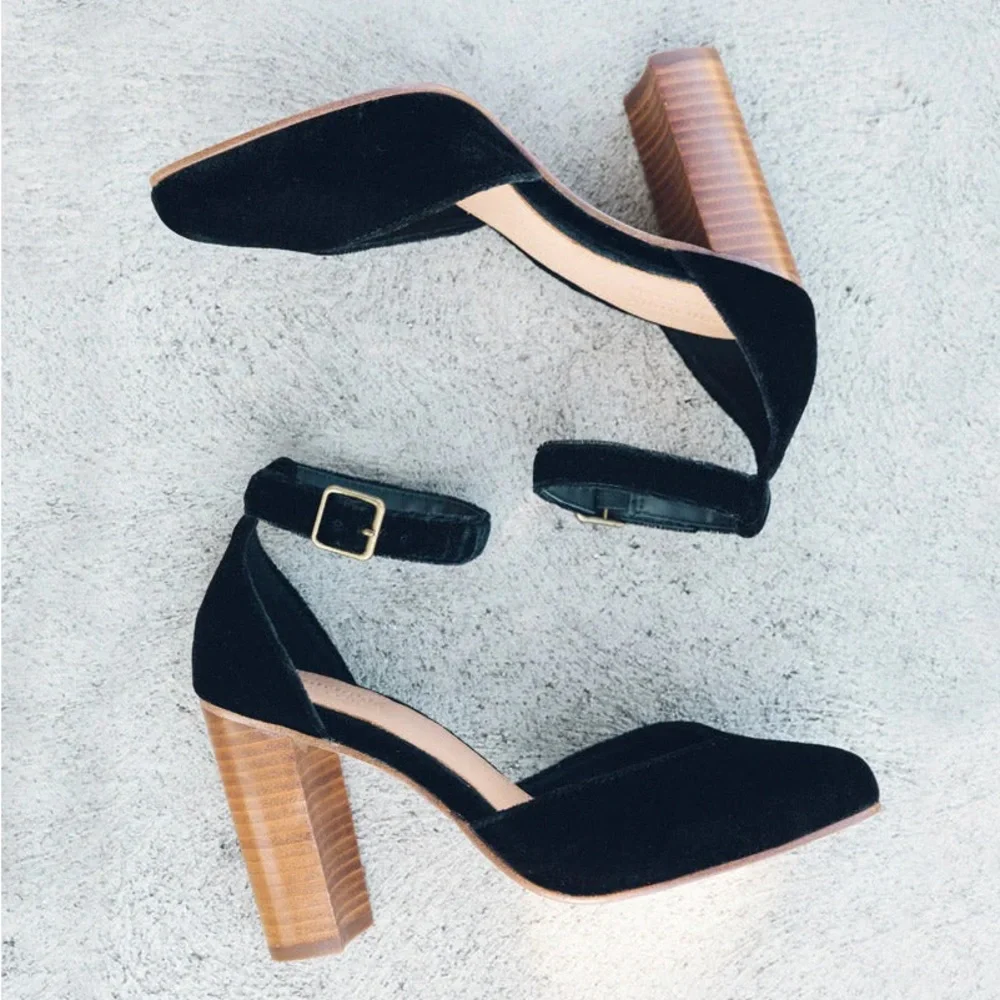 NIB Suede Collette Heel Black Soludos size 5.5 - Picture 3 of 8